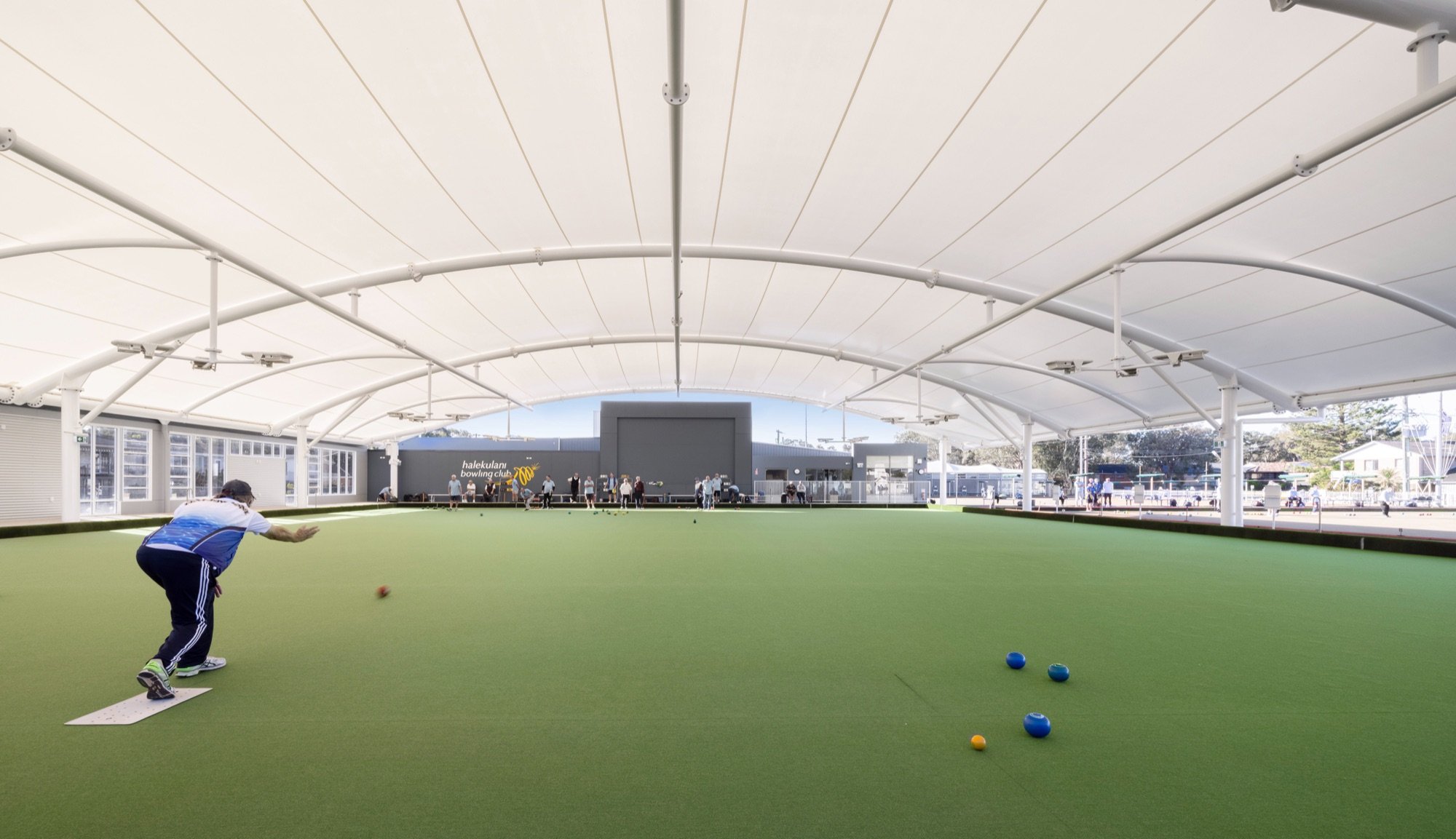 Covered bowls green