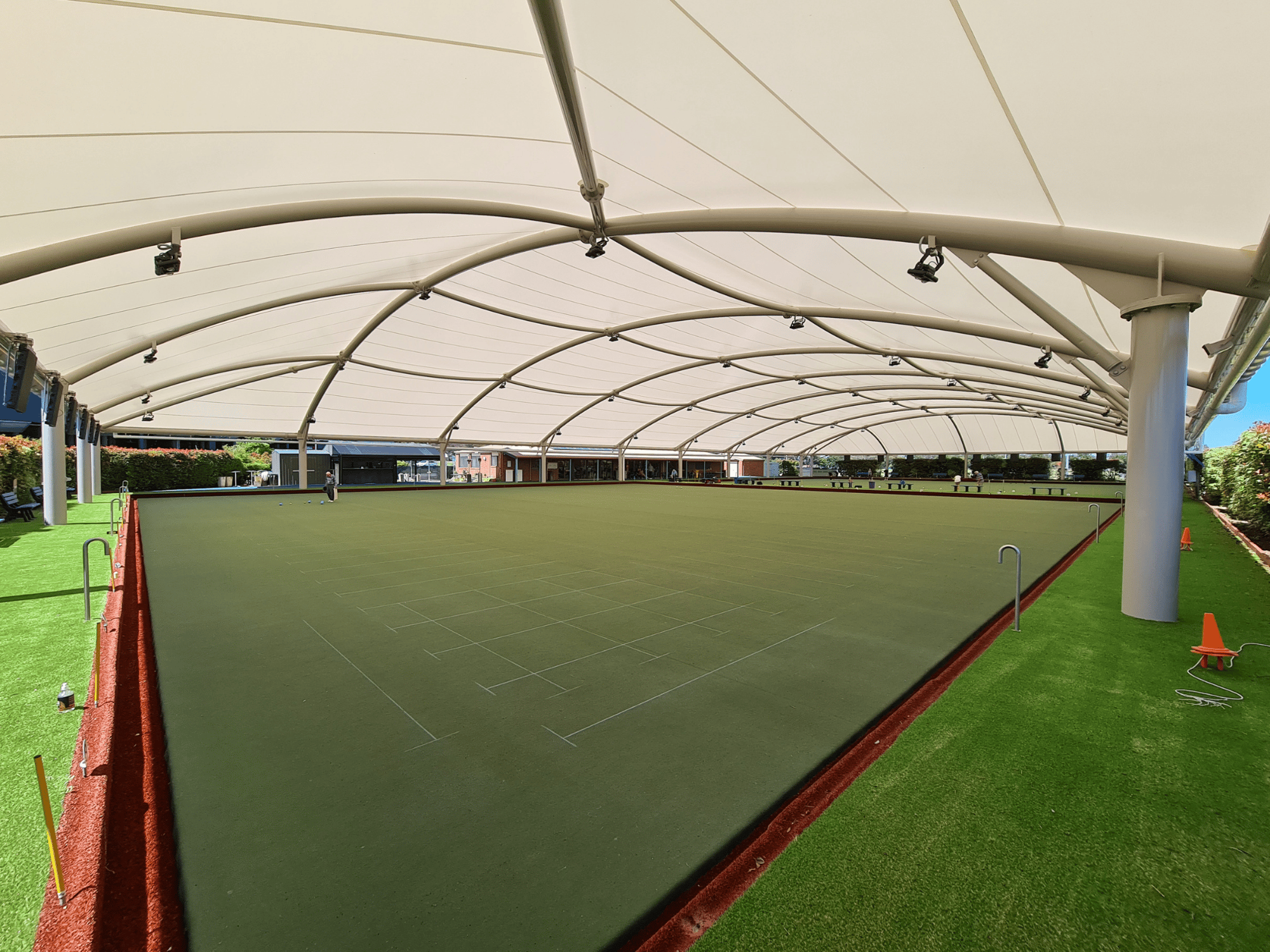 Photo of the cover over the bowling greens at Narre Warren Bowls Club. 