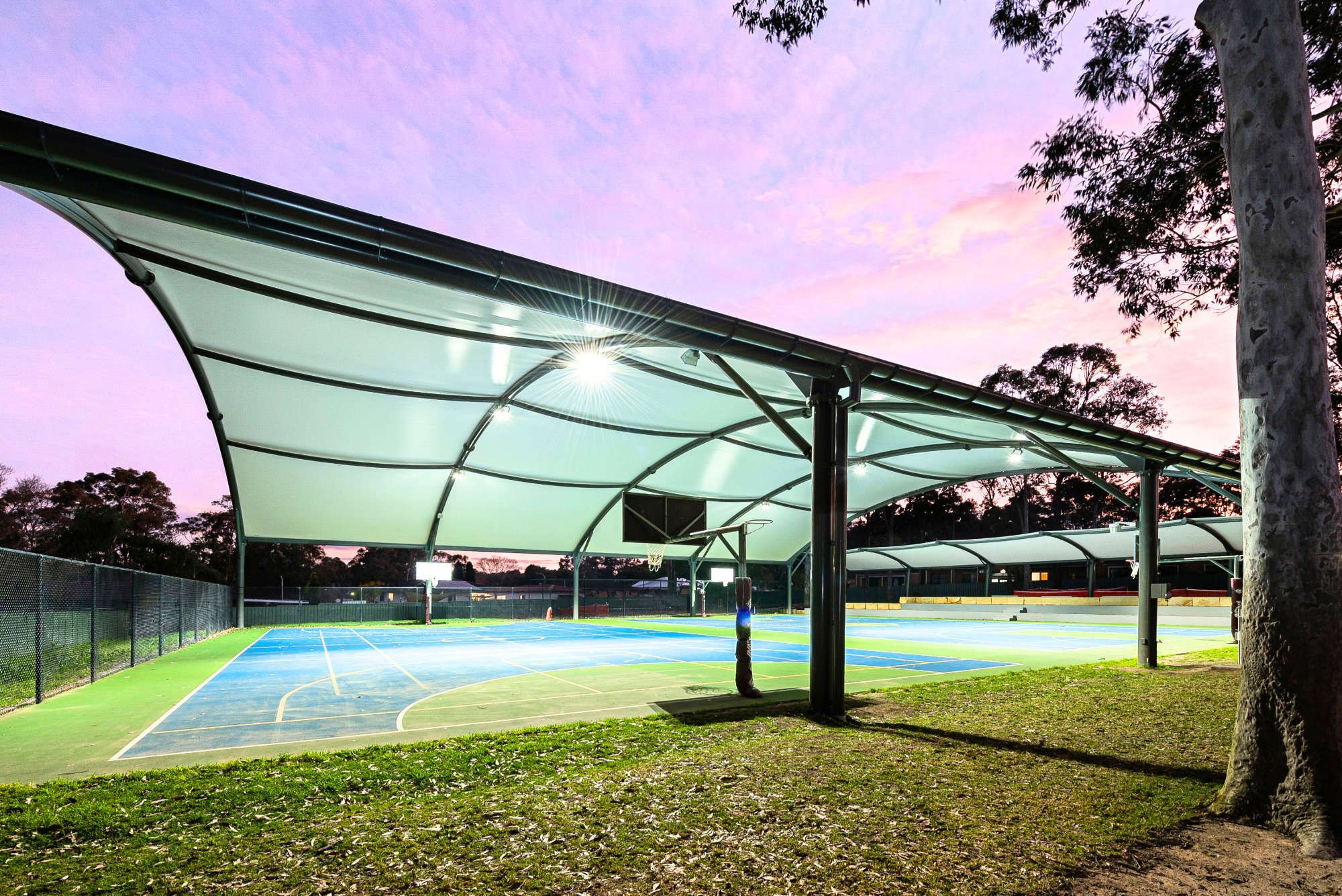 curved-roof-with-lights