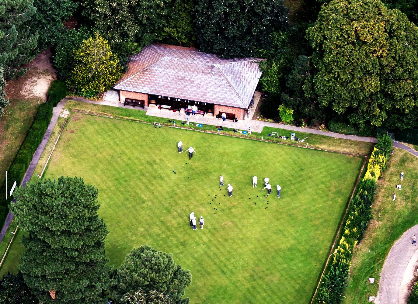 Uncovered bowling green